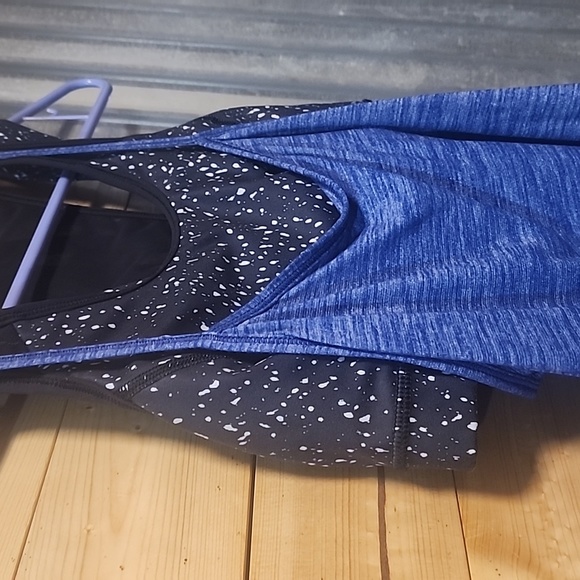 Lululemon Tough it put Tank size 4 - Picture 4 of 9